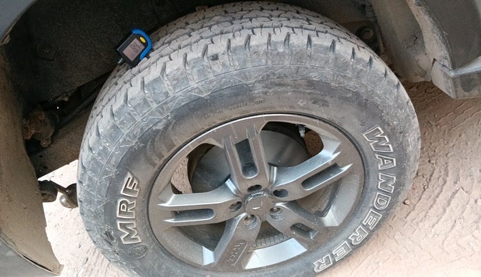 2023 Mahindra Thar LX D HT 2WD MT, Diesel, Manual, 37,396 km, tyre