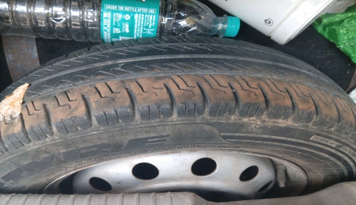 2016 Hyundai i10 MAGNA 1.1, CNG, Manual, 74,600 km, tyre