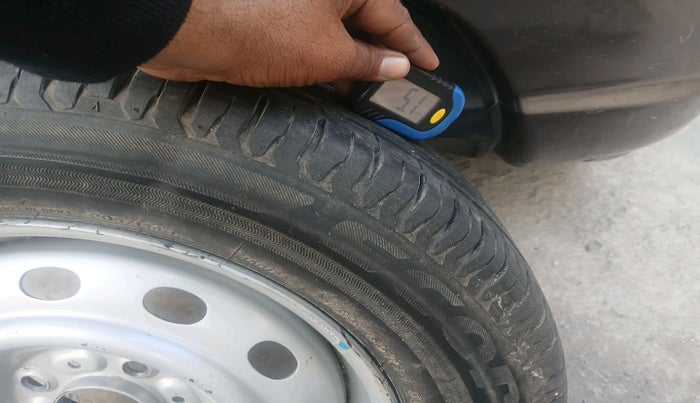 2017 Tata Tiago XZA PETROL, Petrol, Automatic, 98,605 km, tyre