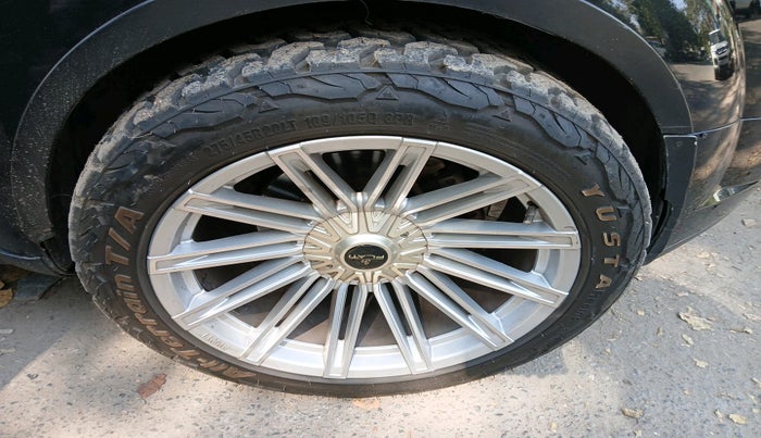 2021 Mahindra XUV500 W7, Diesel, Manual, 84,026 km, tyre