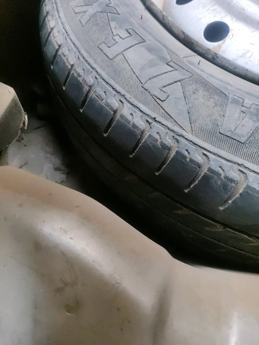 2011 Maruti A Star LXI, Petrol, Manual, 1,16,058 km, tyre