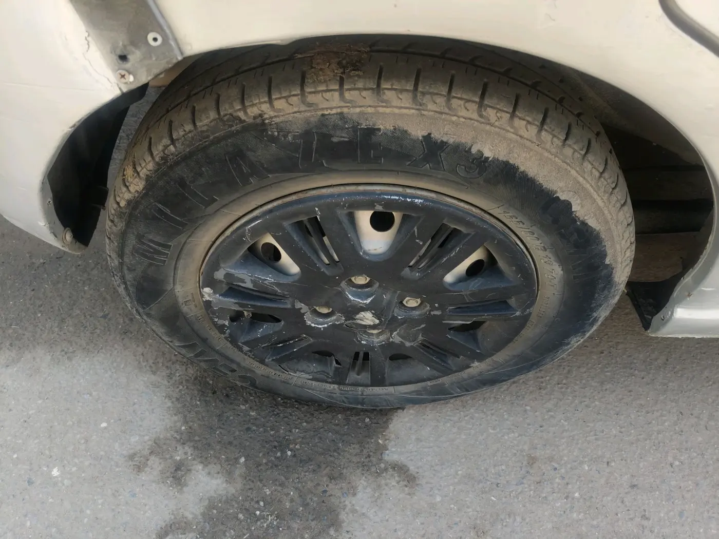 2011 Maruti A Star LXI, Petrol, Manual, 1,16,058 km, tyre