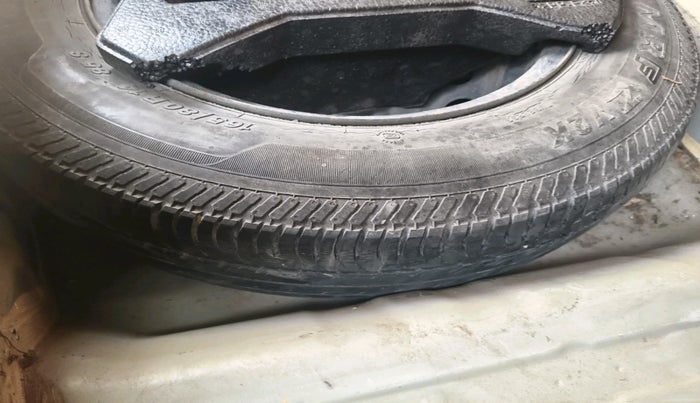 2014 Maruti Celerio ZXI, Petrol, Manual, 1,18,658 km, tyre