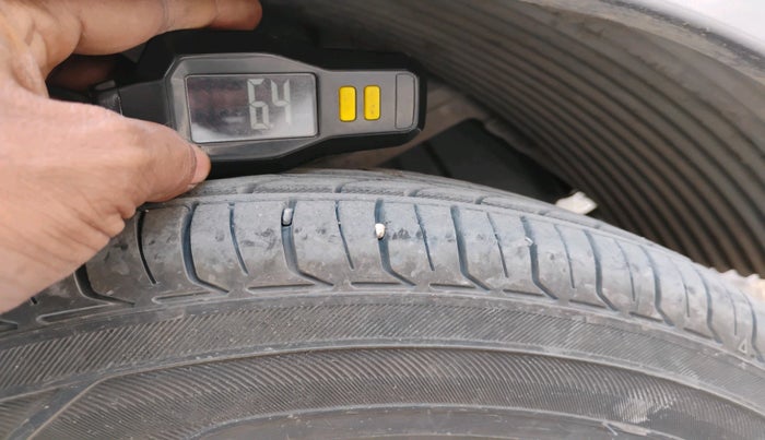 2013 Hyundai Eon ERA + LPG, Petrol, Manual, 91,428 km, tyre