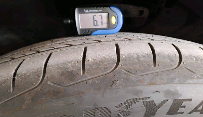 2025 KIA SELTOS HTE (O)1.5 Diesel MT, Diesel, Manual, 8,683 km, tyre