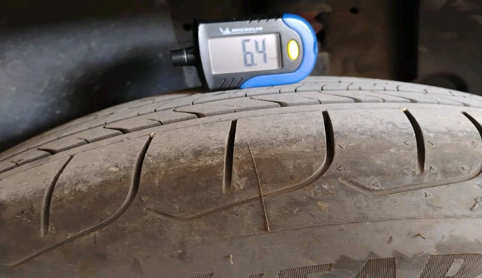 2025 KIA SELTOS HTE (O)1.5 Diesel MT, Diesel, Manual, 8,683 km, tyre