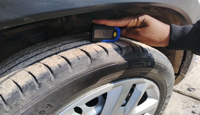 2021 Maruti Vitara Brezza LXI, CNG, Manual, 66,139 km, tyre