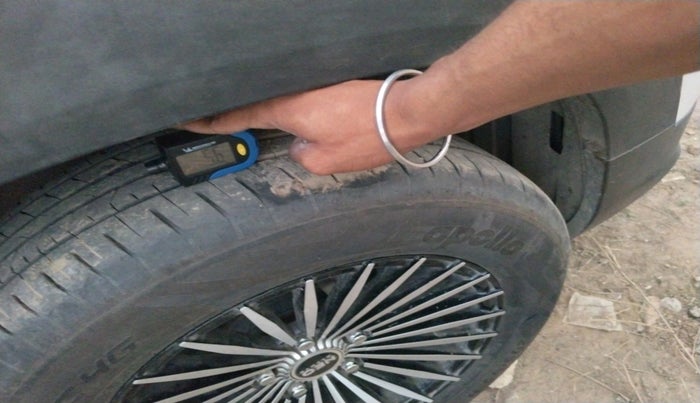 2023 Maruti BREZZA LXI SMART HYBRID, Petrol, Manual, 58,232 km, tyre