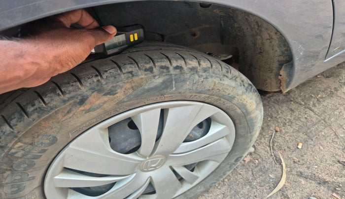 2011 Tata Indica Vista AQUA TDI, Diesel, Manual, 98,001 km, tyre