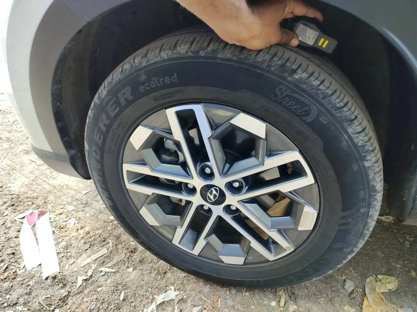 2024 Hyundai VENUE SX 1.5 CRDI, Diesel, Manual, 30,844 km, tyre
