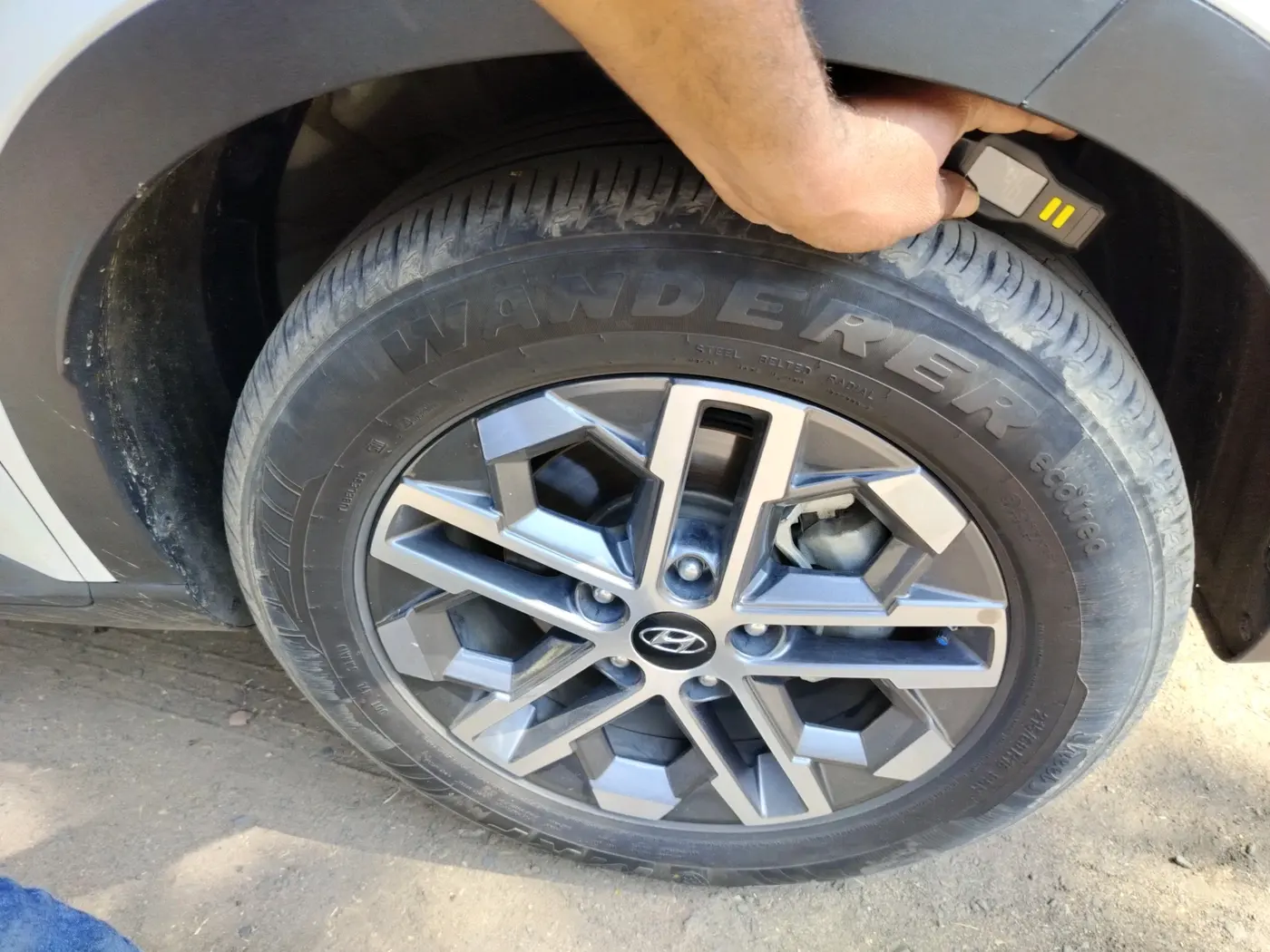 2024 Hyundai VENUE SX 1.5 CRDI, Diesel, Manual, 30,844 km, tyre