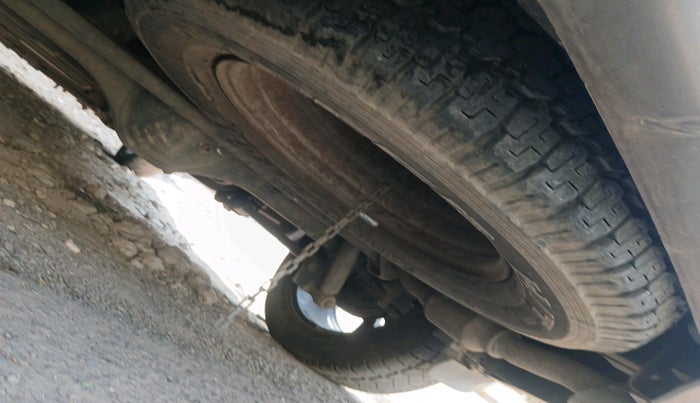 2017 Tata Hexa XT 4X2 7 STR, Diesel, Manual, 1,87,972 km, tyre