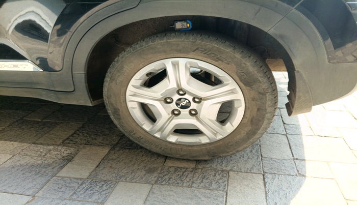 2022 KIA SONET HTK PLUS 1.2, Petrol, Manual, 42,909 km, tyre