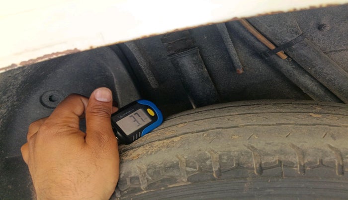 2015 Renault Duster 85 PS RXE DIESEL, Diesel, Manual, 1,95,896 km, tyre