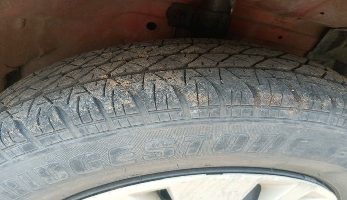 2012 Maruti Swift VXI, Petrol, Manual, 62,489 km, tyre