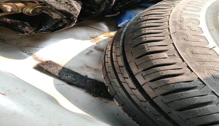 2017 Maruti Dzire ZDI PLUS AMT, Diesel, Automatic, 76,000 km, tyre