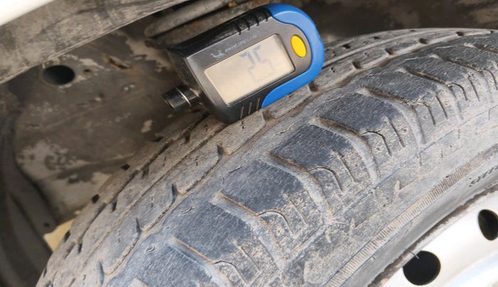 2011 Maruti Wagon R 1.0 LXI CNG, CNG, Manual, 1,50,000 km, tyre