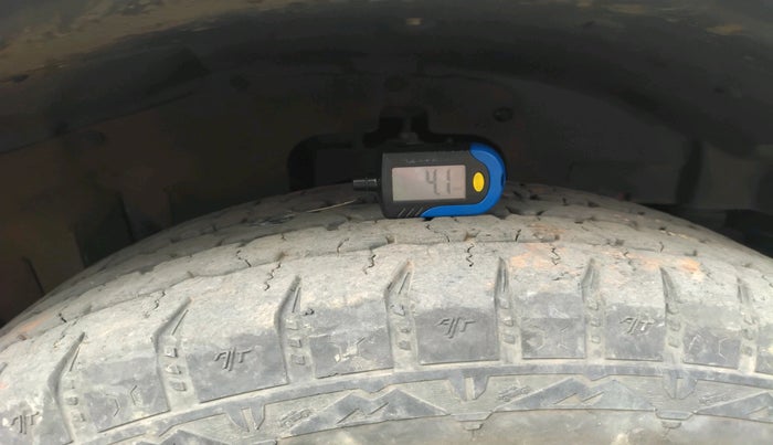 2023 Mahindra Thar LX HARD TOP 4WD MT, Diesel, Manual, 60,563 km, tyre