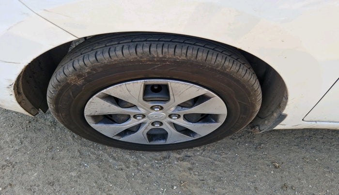 2019 Hyundai Xcent S 1.2, Petrol, Manual, 97,085 km, tyre