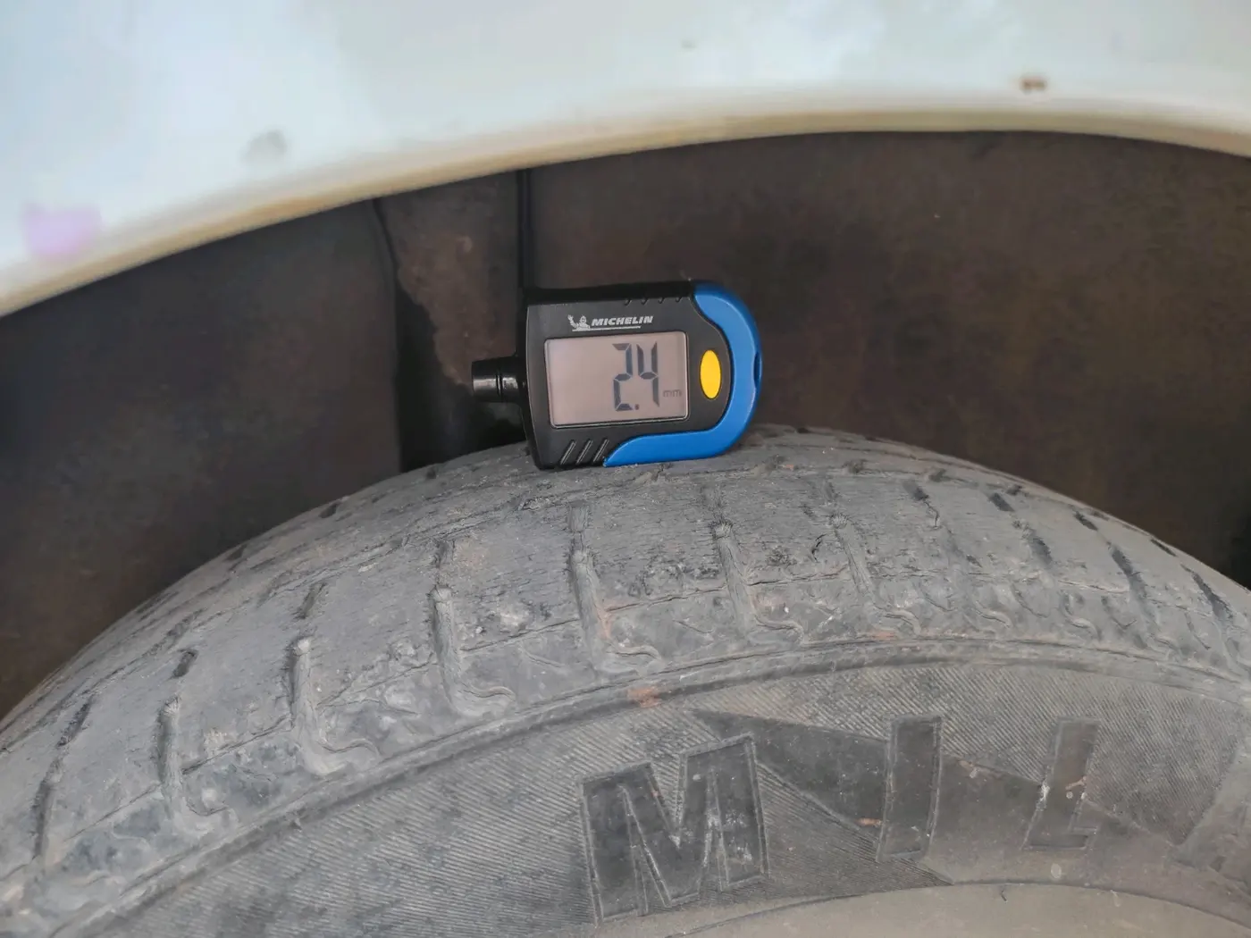 2008 Maruti Swift Dzire VXI 1.3, CNG, Manual, 2,65,713 km, tyre