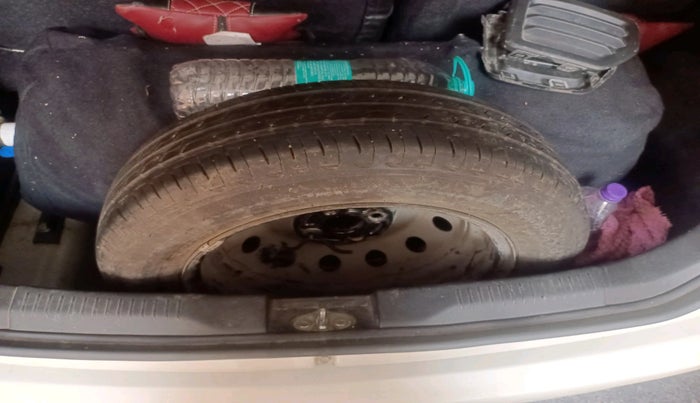 2022 Maruti IGNIS DELTA 1.2, CNG, Manual, 23,625 km, tyre