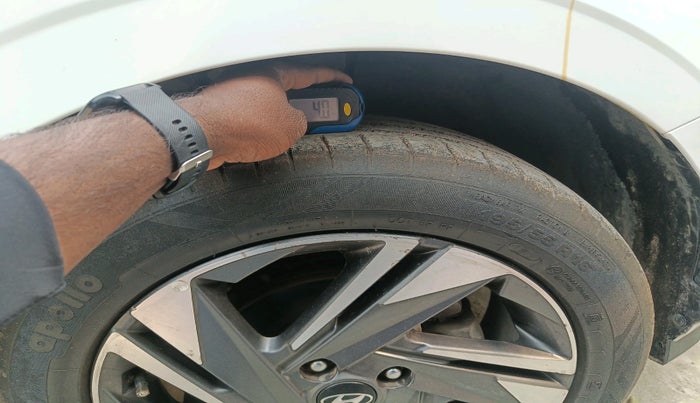 2023 Hyundai NEW I20 ASTA (O) 1.2 MT, Petrol, Manual, 33,100 km, tyre