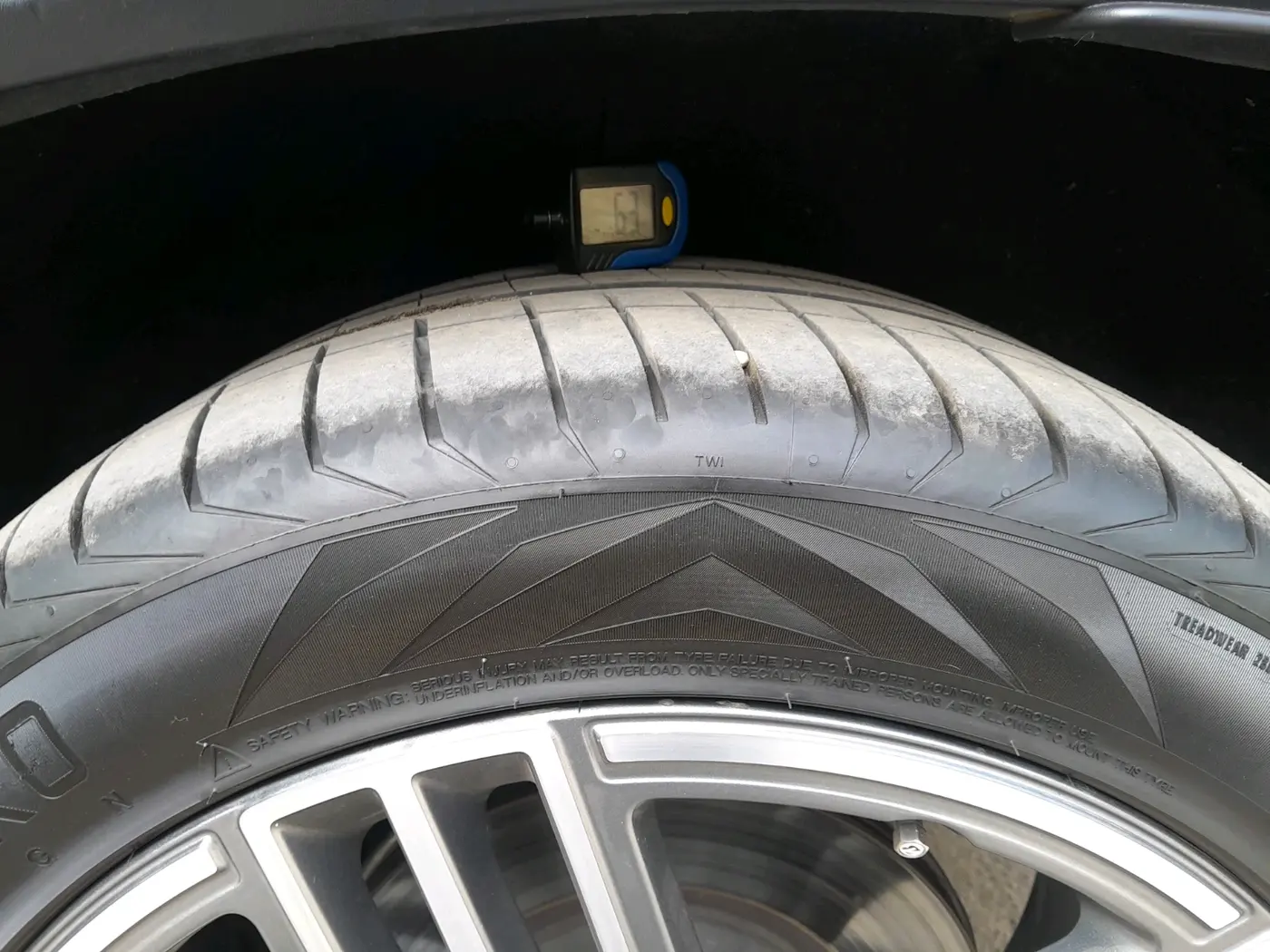 2022 Mercedes Benz GLS 450 4MATIC, Petrol, Automatic, 75,470 km, tyre