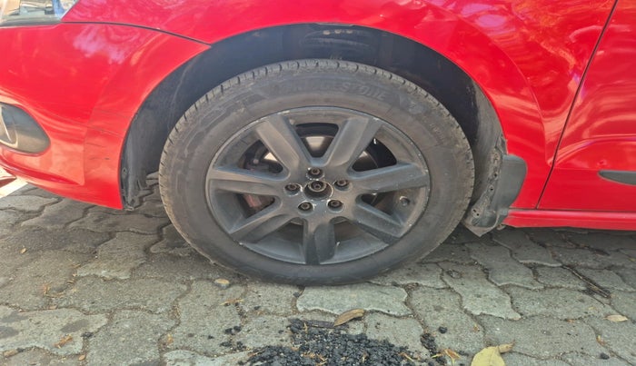 2011 Volkswagen Vento HIGHLINE DIESEL 1.6, Diesel, Manual, 1,06,864 km, tyre