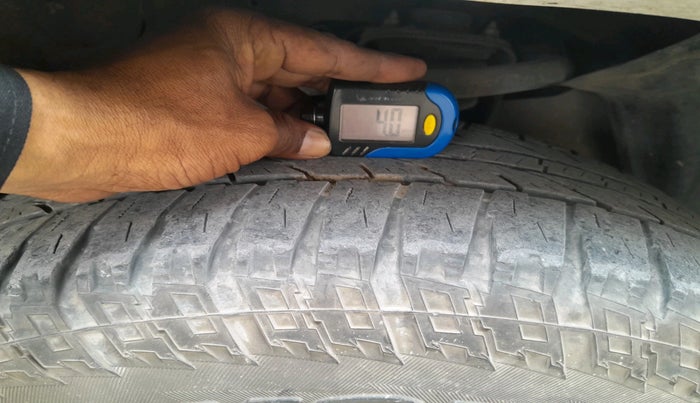 2015 Toyota Fortuner 3.0 4X2 AT, Diesel, Automatic, 2,25,379 km, tyre