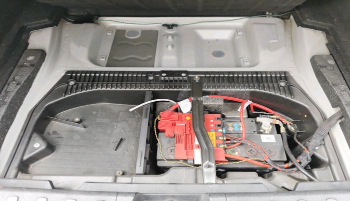 2013 BMW X1 SDRIVE 20D, Diesel, Automatic, 1,74,996 km, tyre