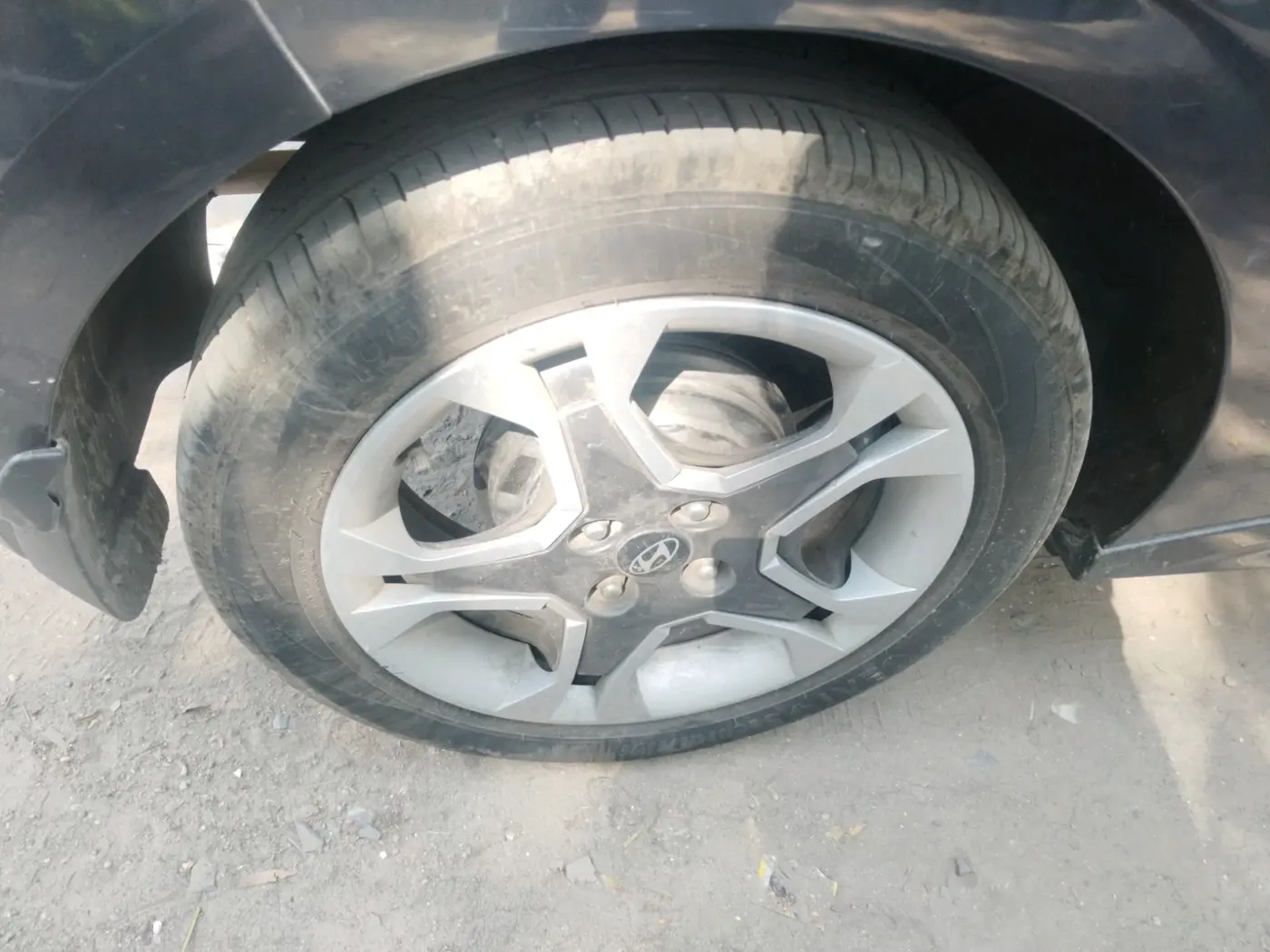 2024 Hyundai NEW I20 SPORTZ 1.2 IVT, Petrol, Automatic, 6,347 km, tyre