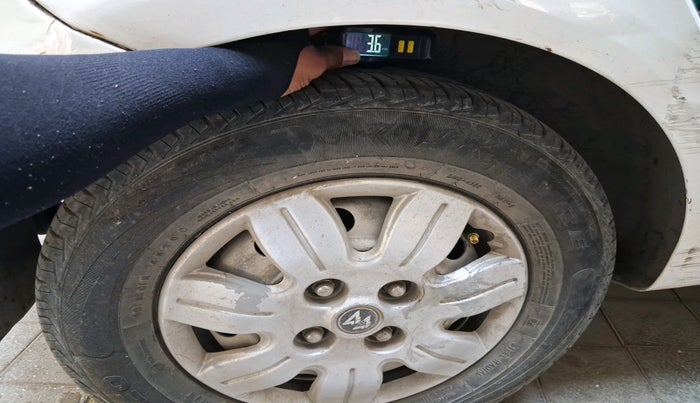 2015 Hyundai i10 MAGNA 1.1, CNG, Manual, 1,10,100 km, tyre