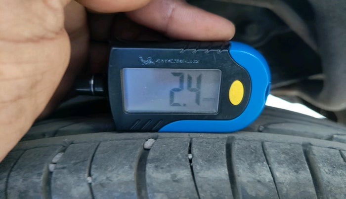 2017 Maruti Wagon R 1.0 VXI + (O) AMT, Petrol, Automatic, 80,895 km, tyre