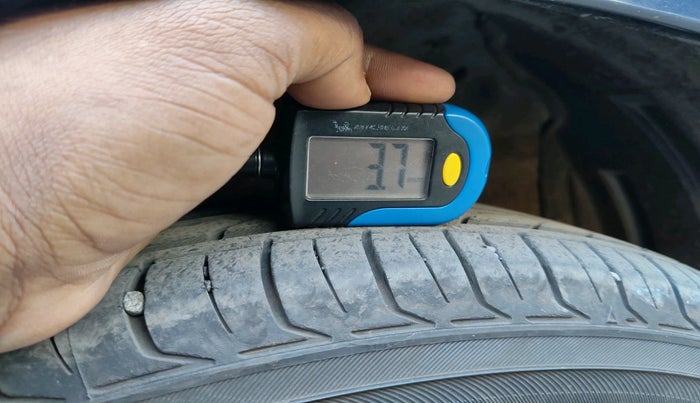 2017 Maruti Wagon R 1.0 VXI + (O) AMT, Petrol, Automatic, 80,895 km, tyre