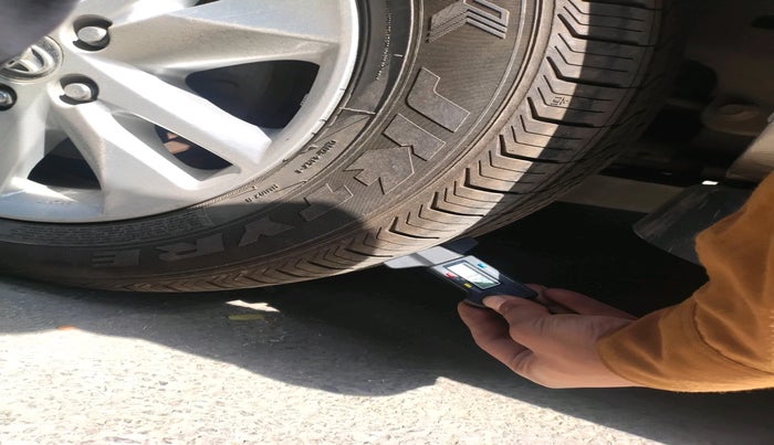 2018 Toyota Innova Crysta 2.8 GX AT 8 STR, Diesel, Automatic, 1,10,475 km, tyre