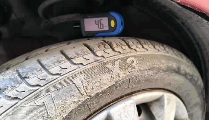 2012 Hyundai Eon ERA +, Petrol, Manual, 83,800 km, tyre