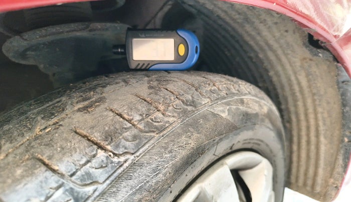 2012 Hyundai Eon ERA +, Petrol, Manual, 83,800 km, tyre