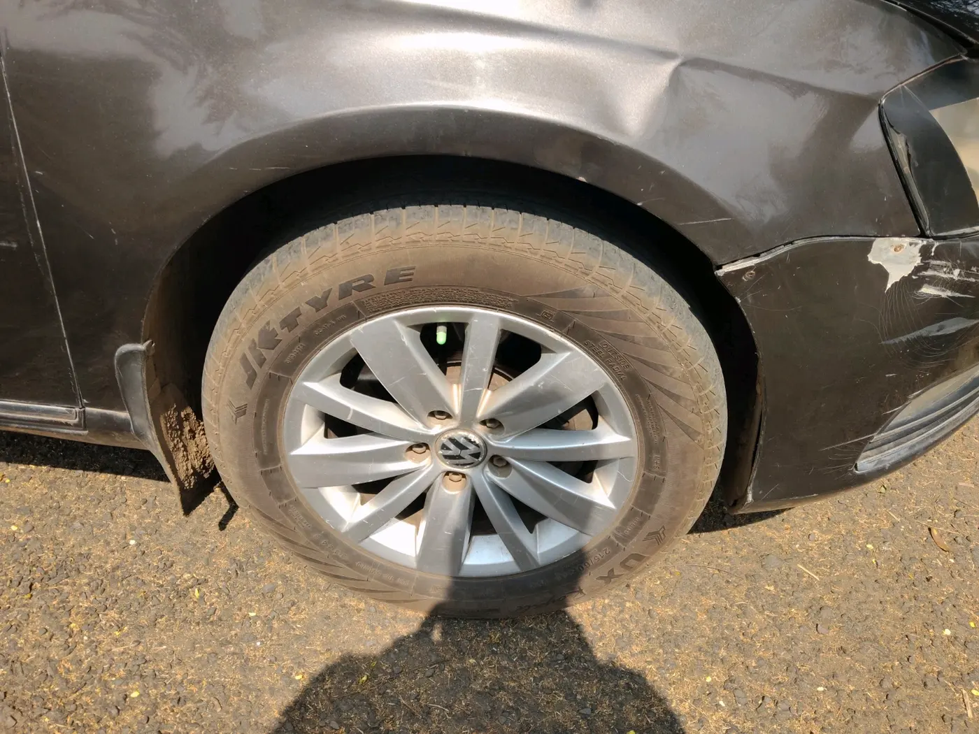 2012 Volkswagen Passat TRENDLINE MT, Diesel, Manual, 1,17,535 km, tyre
