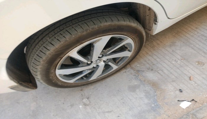 2025 Toyota Glanza V AMT, Petrol, Automatic, 1,431 km, tyre