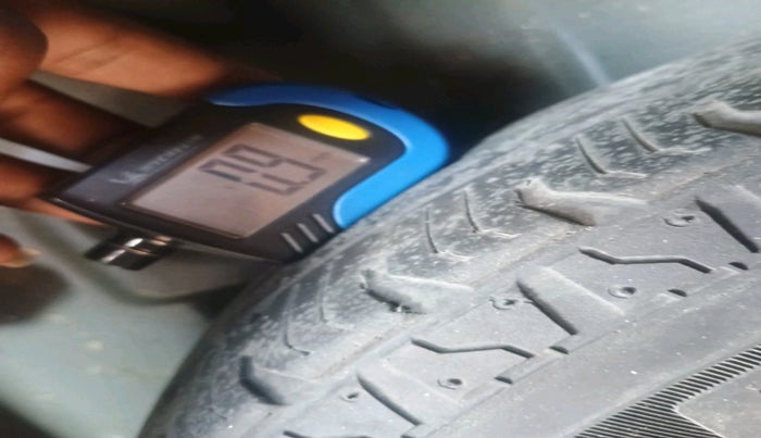 2015 Maruti Alto 800 LXI, Petrol, Manual, 29,171 km, tyre