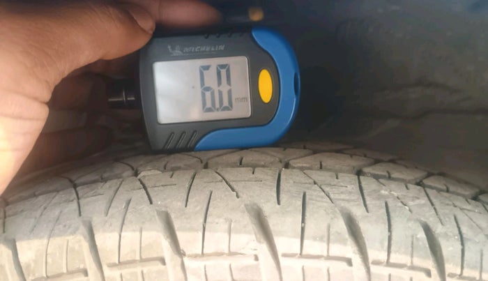 2015 Maruti Alto 800 LXI, Petrol, Manual, 29,171 km, tyre