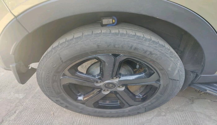 2022 Tata NEXON XZA PLUS (PREMIUM) KAZIRANGA PETROL, Petrol, Automatic, 70,366 km, tyre