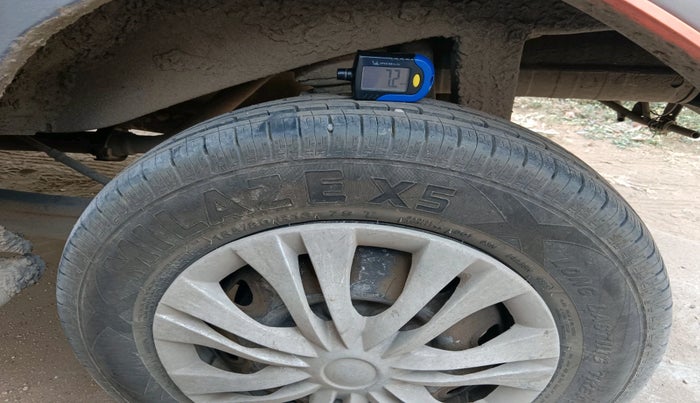 2016 Maruti Eeco 5 STR WITH A/C+HTR, CNG, Manual, 1,28,999 km, tyre