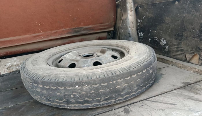 2016 Maruti Eeco 5 STR WITH A/C+HTR, CNG, Manual, 1,28,999 km, tyre