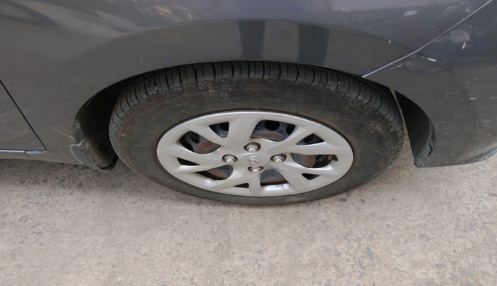 2017 Hyundai Grand i10 SPORTZ 1.2 KAPPA VTVT, Petrol, Manual, 95,111 km, tyre