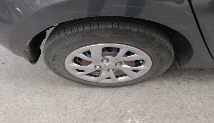 2017 Hyundai Grand i10 SPORTZ 1.2 KAPPA VTVT, Petrol, Manual, 95,111 km, tyre