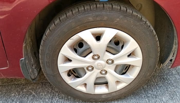 2015 Hyundai i10 SPORTZ 1.2, Petrol, Manual, 45,900 km, tyre