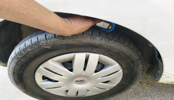 2014 Maruti Alto 800 LXI CNG, CNG, Manual, 86,087 km, tyre