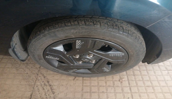 2020 Hyundai GRAND I10 NIOS MAGNA CORPORATE EDITION AMT 1.2 KAPPA VTVT, Petrol, Automatic, 29,799 km, tyre