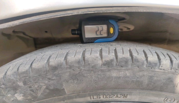 2016 Maruti Ciaz ZDI+ SHVS, Diesel, Manual, 1,14,180 km, tyre
